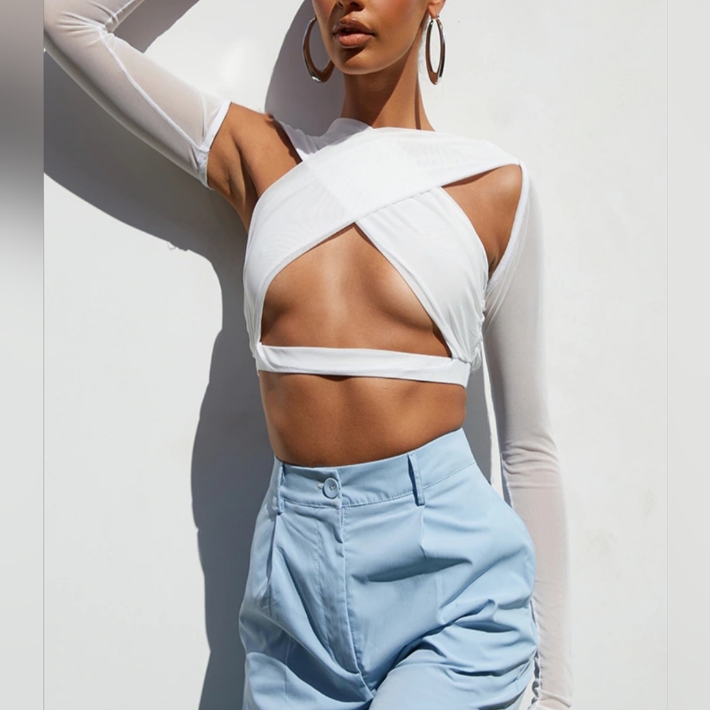 NWT PRETTYLITTLETHINGS White Mesh Underbust Cross Front Long Sleeve Crop Top